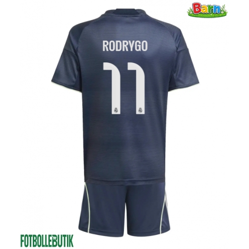 Real Madrid Rodrygo Goes #11 Bortaställ Barn 2025-26 Kortärmad (+ Korta byxor)